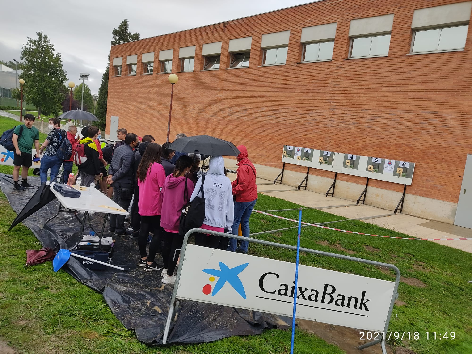 LA FEDERACIÓN NAVARRA DE TIRO OLÍMPICO PARTICIPO EN EL DÍA DEL DEPORTE DE LA UNIVERSIDAD DE NAVARRA..